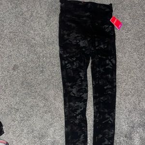 Spanx leggings size small
